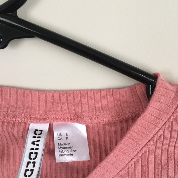 H&M t-shirt - Picture 2 of 3